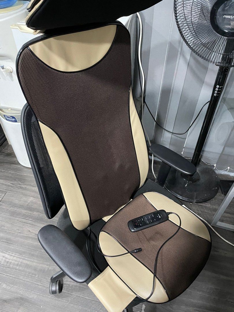OGAWA PORTABLE MASSAGE CHAIR