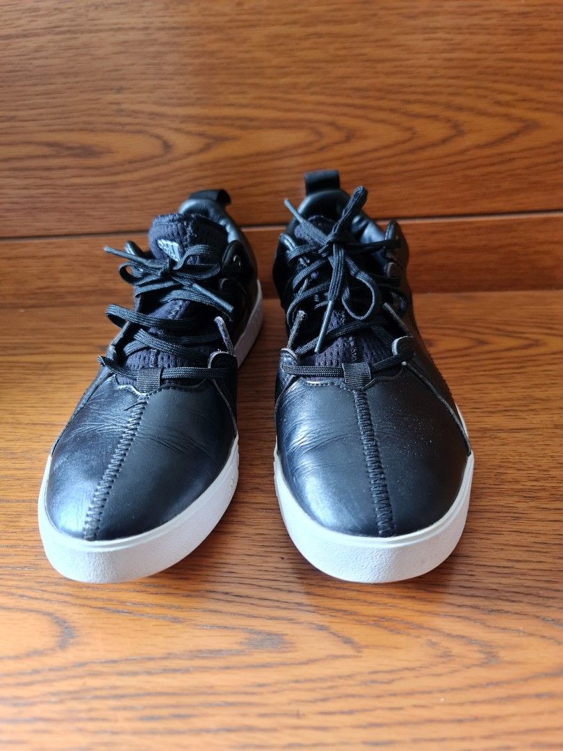 Preloved Adidas Adicross Golf Shoes (Category: Golf) located in Las Pinas. Submitted by samesca (Listing ID 1329927811, Image 1). Description: Size 4.5 US.