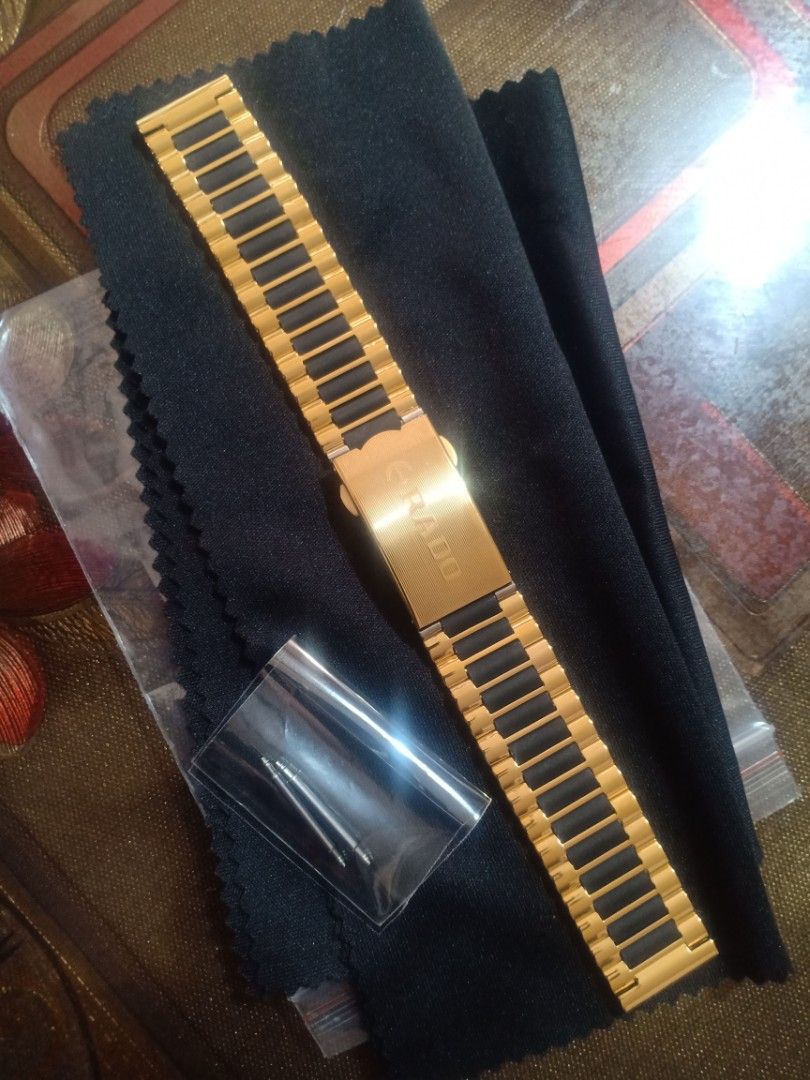 RADO BRACELET ORIGINAL (Category: Luxury Watches) located in San Pablo. Submitted by cortezkaye (Listing ID 1329997147, Image 1). Description: original rado bracelet twotone brandnew⌚.