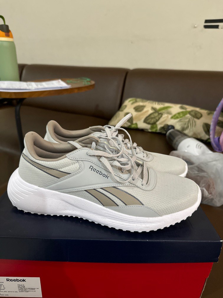 Reebok lite 4 men unisex Fesyen Pria Sepatu Sneakers di Carousell