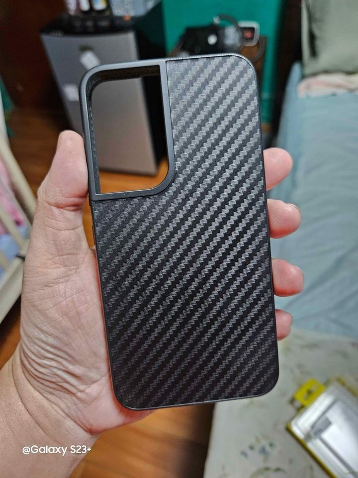 Rhinoshield Solidsuit Carbon Case for Samsung Galaxy s22 (Category: Cases & Sleeves) located in Makati City. Submitted by hamiky (Listing ID 1329966295, Image 2). Description: For selling: Rhinoshield case Solidsuit Carbon Compatible with Samsung Galaxy s22 Price 800 Can do delivery thru lalamove or shipping at buyers expense.