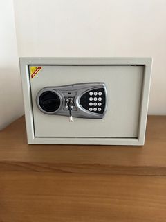 (Category: ) located in . Submitted by antiscammer99 (Listing ID 1329905456, Image 1). Description: .