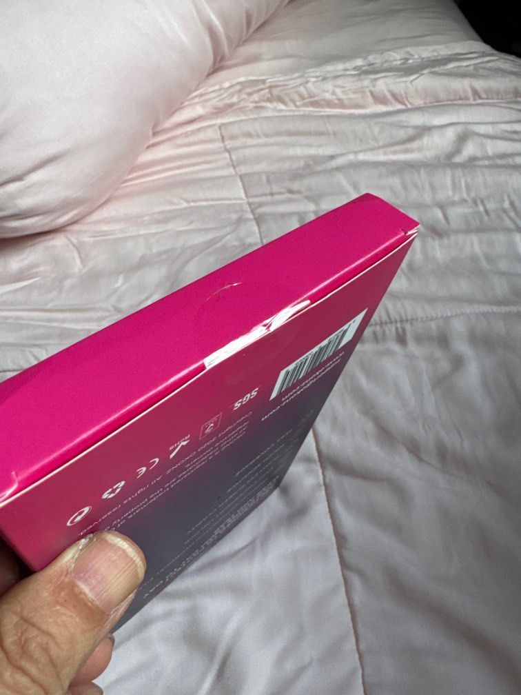 Screen protector (Category: Cases & Sleeves) located in Singapore. Submitted by boonchta (Listing ID 1329910793, Image 2). Description: Sold my Samsung phone and found this in my drawer..