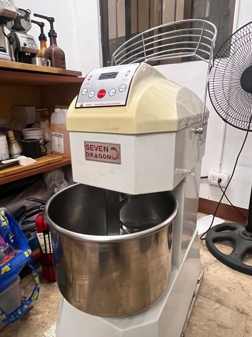 Spiral Mixer (20l) (Category: Bakeware) located in Quezon City. Submitted by shairudeguia (Listing ID 1329912690, Image 1). Description: Brand: Seven Dragon Capacity: 20L Almost brandnew(test all you want) Slighty Nego For pick up or lalamove Quezon City Area.