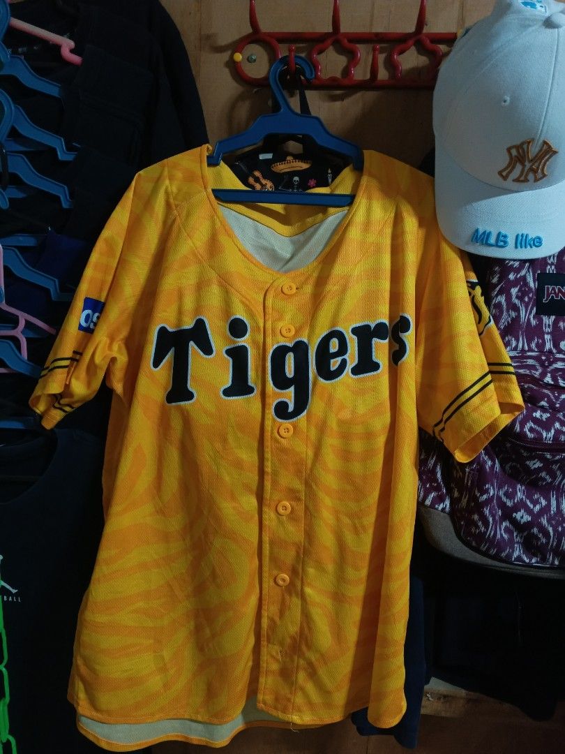 Tiger's Jersey (Category: Tshirts & Polo Shirts ) located in Tacurong. Submitted by markisells (Listing ID 1329947118, Image 1). Description: Original Mizuno Jersey Excellent Condition No issues. 21.5x27 shipping via JNT nationwide.