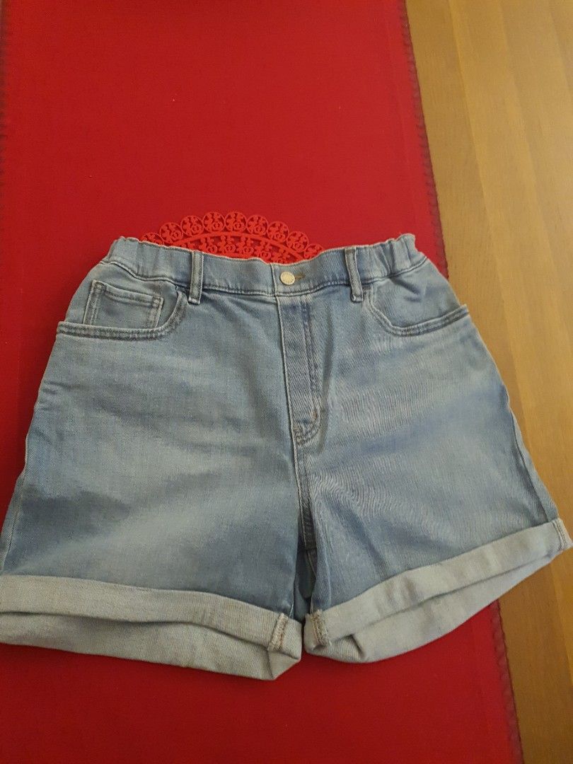 Uniqlo girls blue Denim Shorts, Babies Kids, Babies Kids