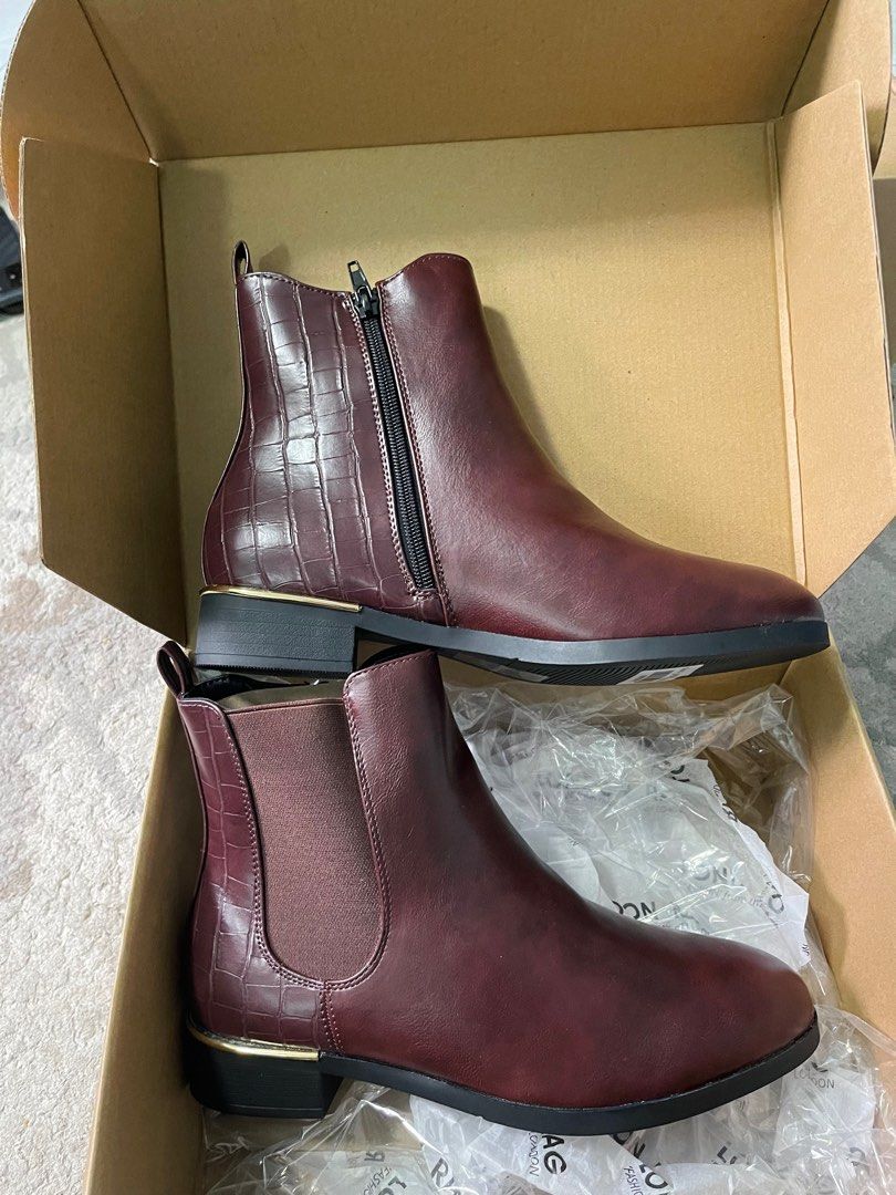 Zalora chelsea boots 2025