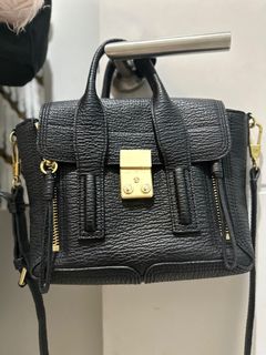 (Kategori: ) berada di . Dikirim oleh titipyakio (ID iklan 1333966415, Gambar 1). Deskripsi: .