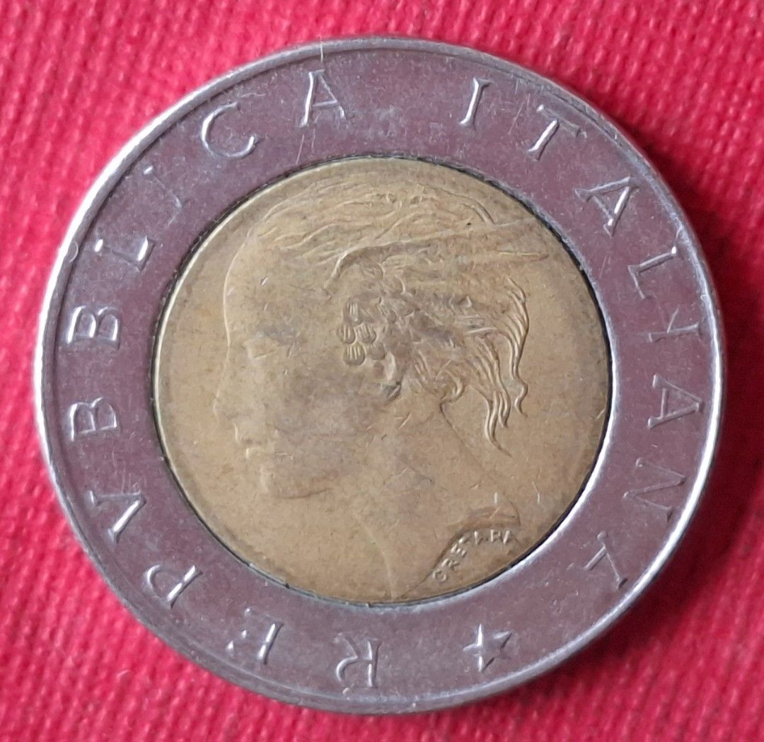 37義大利1995年〔500里拉〕錢幣乙枚（保真，品相良好）。, 書籍、休閒與玩具, 收藏、紀念品, 錢幣、紙鈔在旋轉拍賣