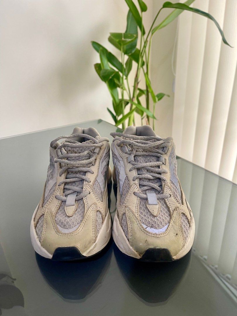 Adidas yeezy boost 700 V2 light grey insole 25