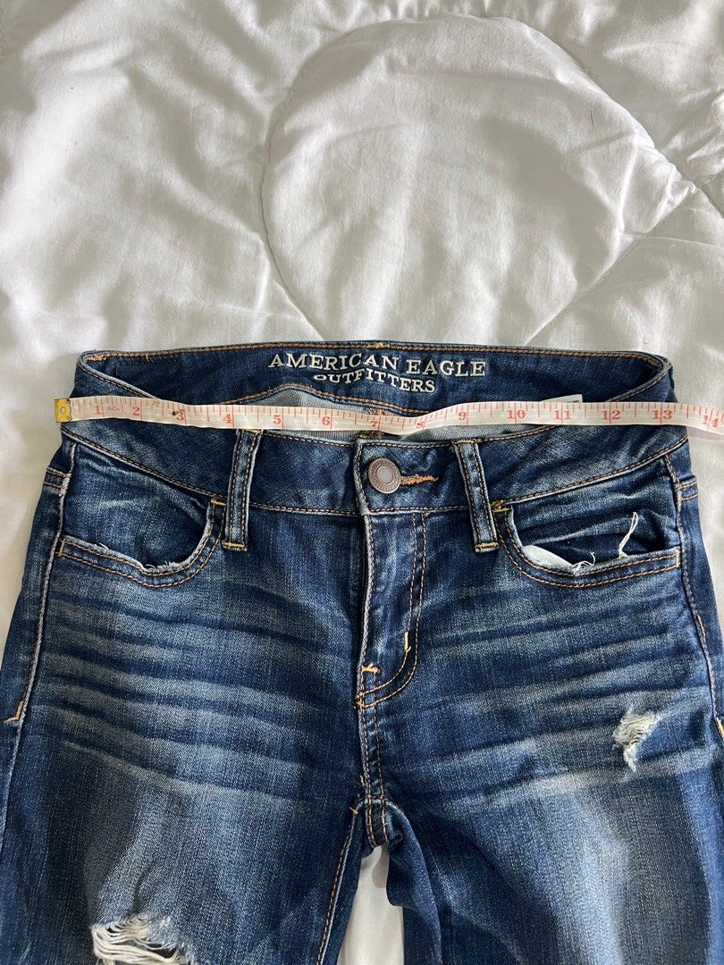 American Eagle Jeans (Category: Jeans) located in Valenzuela. Submitted by declutterclutter_ (Listing ID 1333935933, Image 3). Description: .