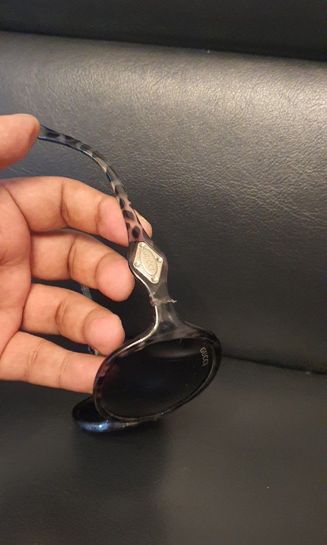 Authentic gucci sunglass (Category: Luxury Accessories) located in Cavite. Submitted by ohmie23 (Listing ID 1333946963, Image 3). Description: Authentic gucci sunglass.
