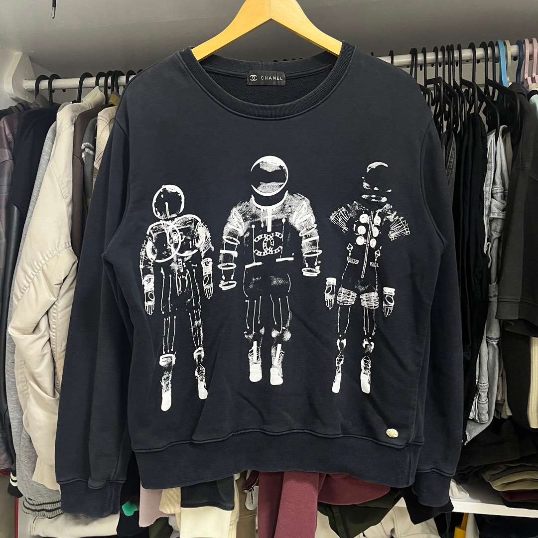 Chanel astronaut sweatshirt online