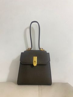 Charles and Keith 小袋勁特別！有氣質64222193639042110