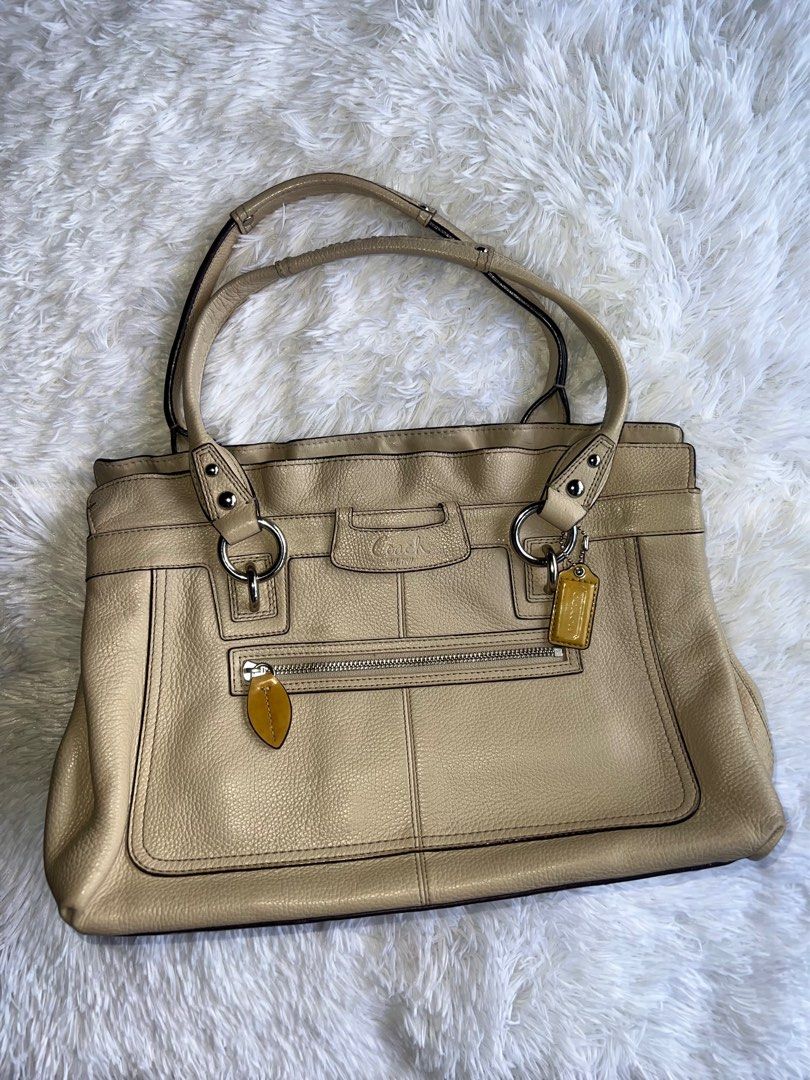 Coach Penelope Shoulder Bag in Beige (Category: Luxury Bags & Wallets) located in Nagcarlan. Submitted by itsmiholai (Listing ID 1333862710, Image 1). Description: See photos! 😊.