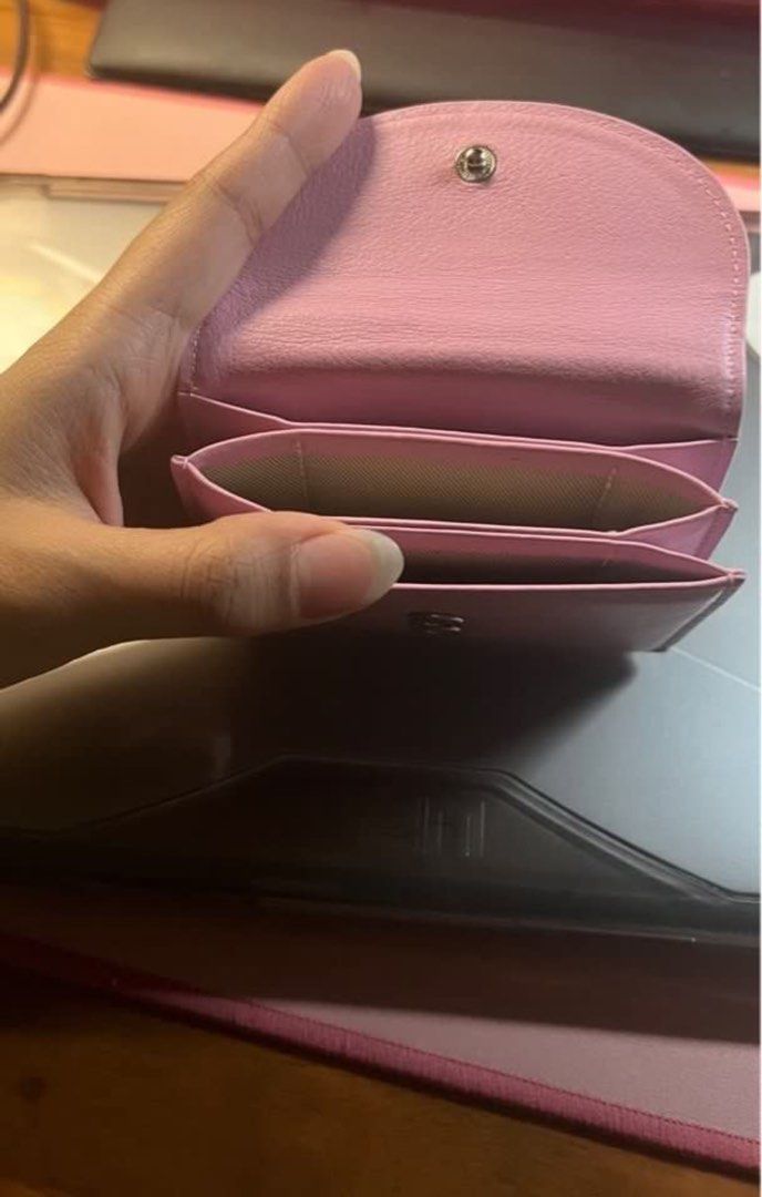Fennec Halfmoon Accordion Wallet Pink (Category: Wallets & Card holders) located in Quezon City. Submitted by kmaeb (Listing ID 1333991898, Image 3). Description: RFS: decluttering Korean brand .