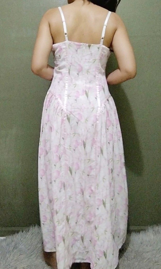 Floral Padded Maxi with Adjustable Straps (Category: Dresses) located in Cebu City. Submitted by laganda (Listing ID 1333887666, Image 3). Description: flawless fits M -L ( length 49" waist 32" bust 36") model size M height 5"1'.