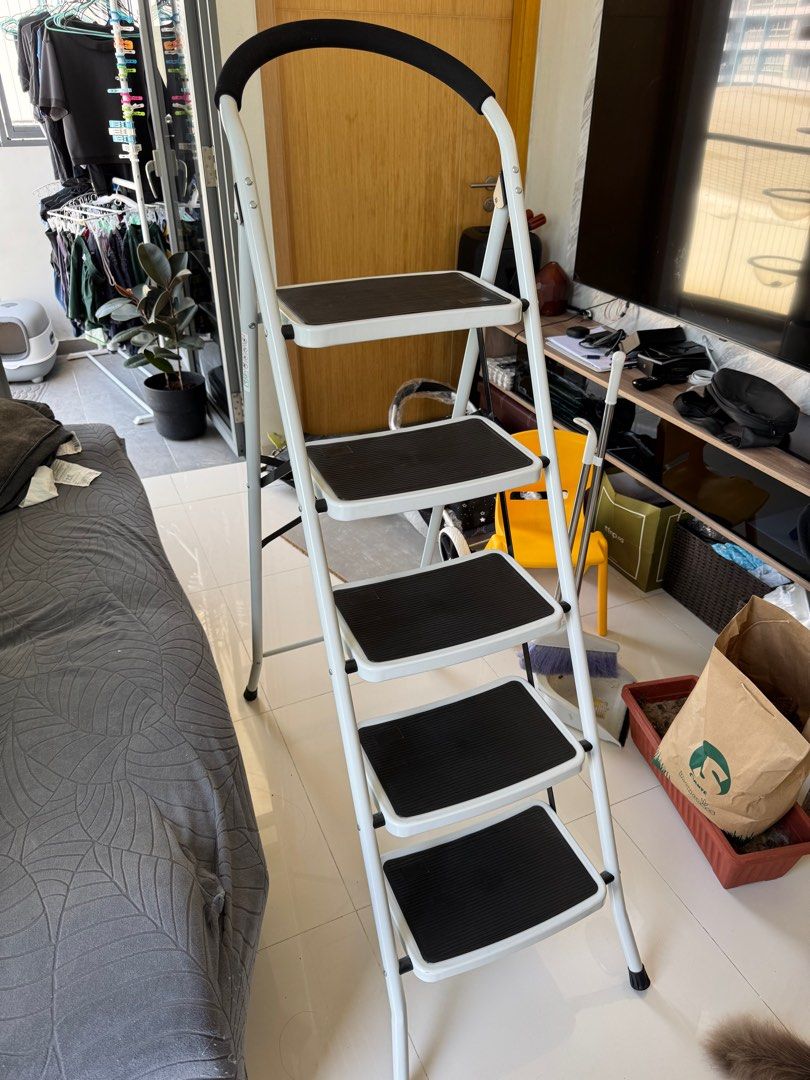 Foldable ladder 5 steps