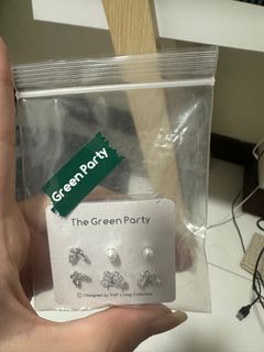 (Category: ) located in . Submitted by ilovebreadsoso (Listing ID 1333925632, Image 1). Description: .
