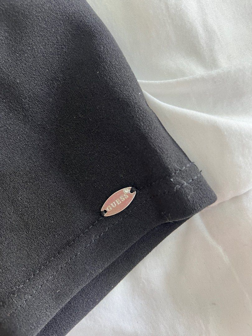 Guess One-shoulder Dress (Category: Dresses) located in Valenzuela. Submitted by declutterclutter_ (Listing ID 1333935422, Image 3). Description: .