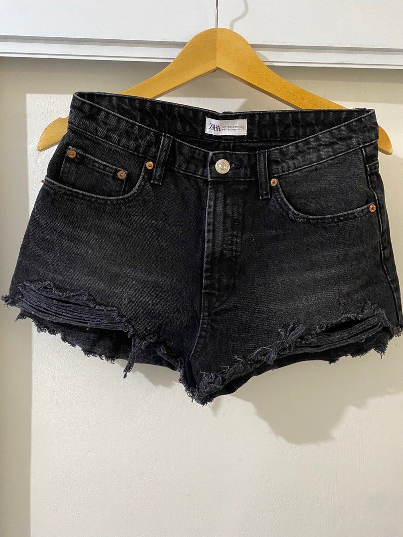 HOT PANTS JEANS ZARA Fesyen Wanita Pakaian Wanita Bawahan di Carousell