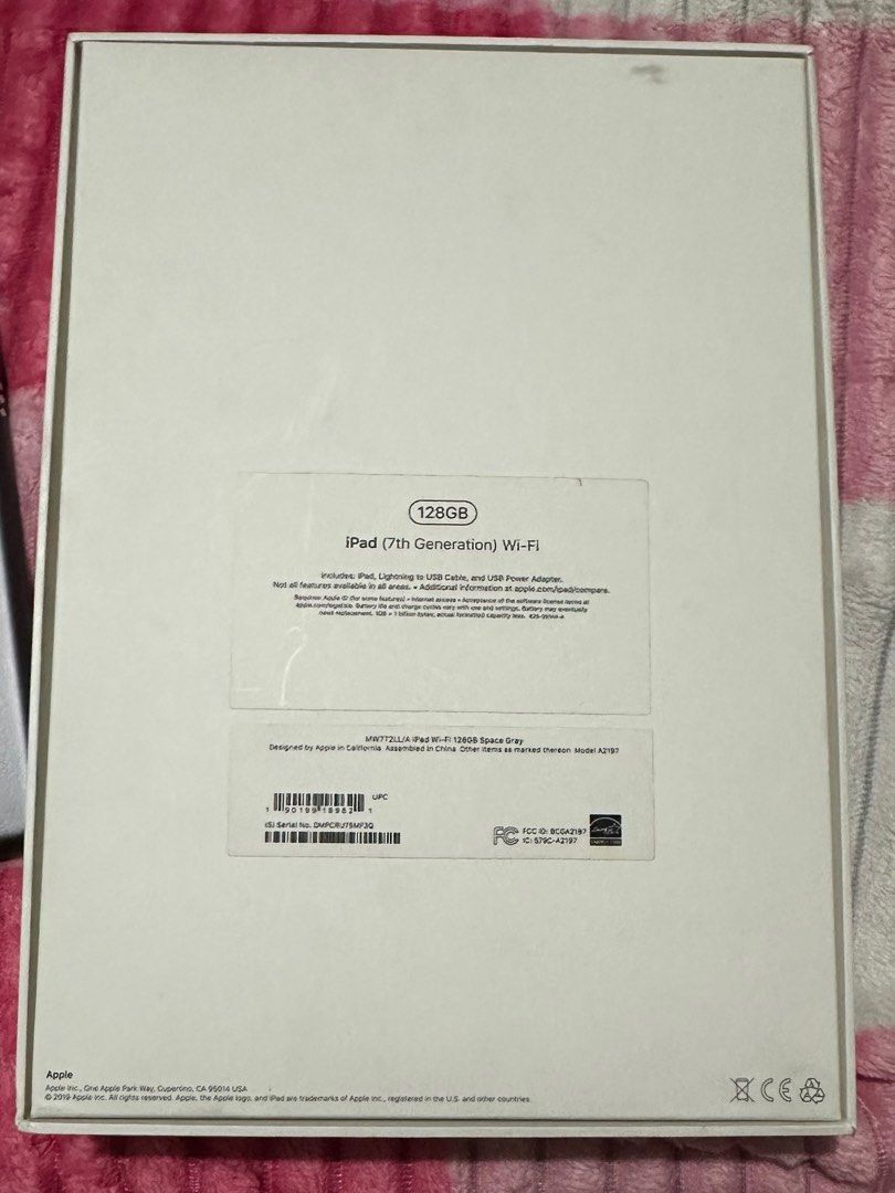 Ipad 128gb 7th Gen (Category: iPad) located in Paranaque City. Submitted by cmscll (Listing ID 1333951323, Image 2). Description: Ipad 7th Gen 128gb - No scratches or dents - With box and cord - With free Case Studi cover (black).