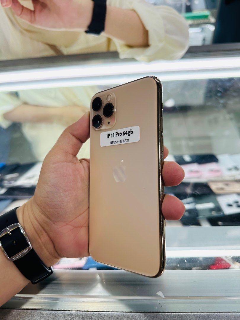 Iphone 11 Pro 64gb 91% batt FU (Category: iPhone 11 Series) located in San Juan City. Submitted by javedsgadgetshop (Listing ID 1333905661, Image 2). Description: OPEN FOR INSTALLMENT VIA CREDIT CARD/GGIVES/SPAY/BILLEASE & SWAP/TRADE-IN! BUY AND SELL! Quick Specs : Iphone 11 Pro •64gb •NTC Variant •91% batt health •Factory Unlock •93% Smoothness •No hidden issue | No Repaired •100% Authentic | Not Refurbished •w/ OEM Charger & store warranty ❣️ -