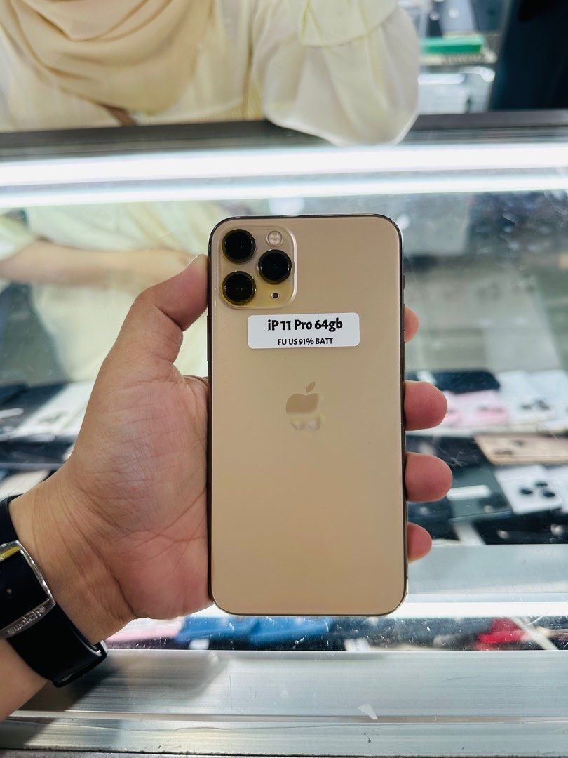 Iphone 11 Pro 64gb 91% batt FU (Category: iPhone 11 Series) located in San Juan City. Submitted by javedsgadgetshop (Listing ID 1333905661, Image 1). Description: OPEN FOR INSTALLMENT VIA CREDIT CARD/GGIVES/SPAY/BILLEASE & SWAP/TRADE-IN! BUY AND SELL! Quick Specs : Iphone 11 Pro •64gb •NTC Variant •91% batt health •Factory Unlock •93% Smoothness •No hidden issue | No Repaired •100% Authentic | Not Refurbished •w/ OEM Charger & store warranty ❣️ -