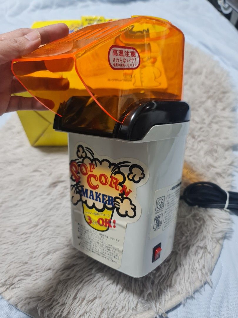 Japan Popcorn maker (Category: Other Kitchen Appliances) located in Cavite. Submitted by csl_corner (Listing ID 1333907743, Image 3). Description: Japan Popcorn maker with box 110volts 💯Authentic Original from Japan *missing small top cover but functional.