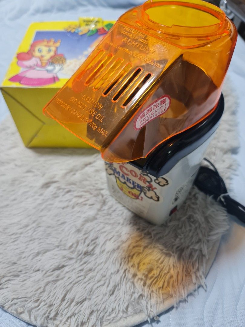 Japan Popcorn maker (Category: Other Kitchen Appliances) located in Cavite. Submitted by csl_corner (Listing ID 1333907743, Image 1). Description: Japan Popcorn maker with box 110volts 💯Authentic Original from Japan *missing small top cover but functional.