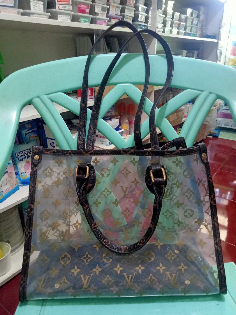 Louis bandoleon vuitton bag transparent