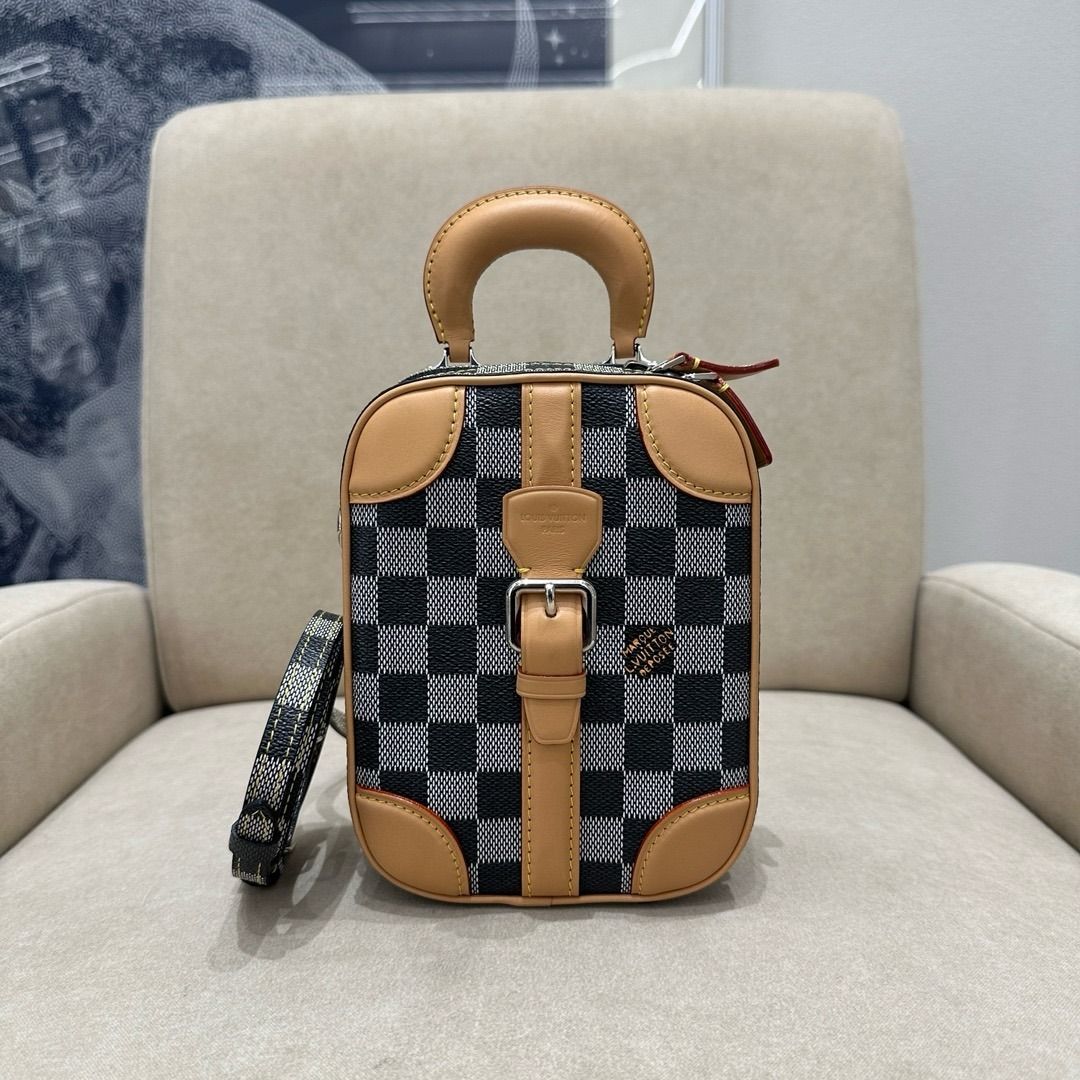 Lv mini luggage vertical outlet