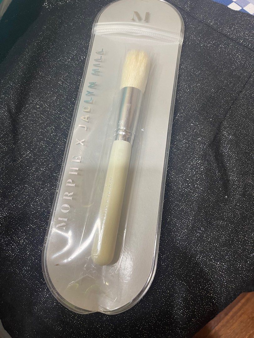 Morphe JH13 brush (Category: Makeup) located in Quezon City. Submitted by timmytheninja (Listing ID 1334007106, Image 1). Description: .