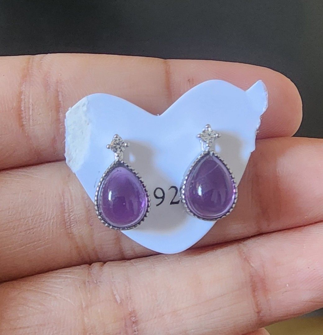 Natural Amethyst s925 teardrop earrings (Category: Earrings) located in Legazpi City. Submitted by JevOLshoppe (Listing ID 1333871252, Image 3). Description: Natural Amethyst s925 teardrop earrings.