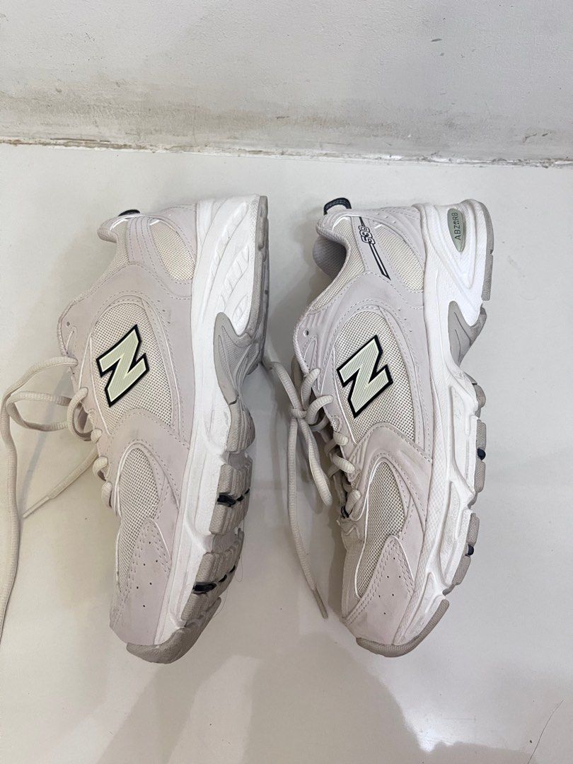 NB 530 US7 Mens 8.5 Womens 25CM
