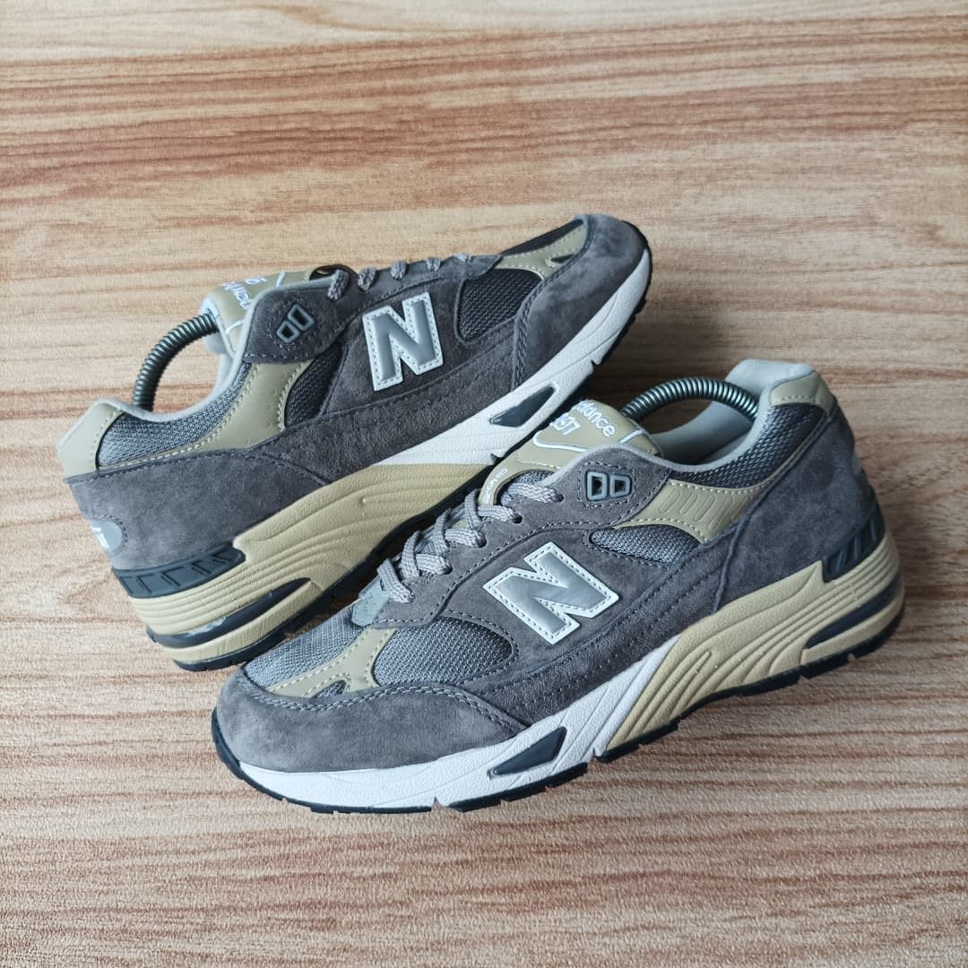 Balance 991 Grey New Balance 42 NEE BALANCE 991, Fesyen Pria, Sepatu  Sneakers Di Carousell