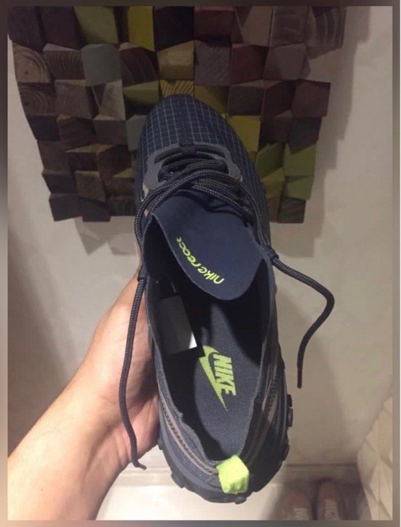 Nike React element 55 (Category: Sneakers) located in Kuala Lumpur. Submitted by syh_adn (Listing ID 1333942584, Image 3). Description: .