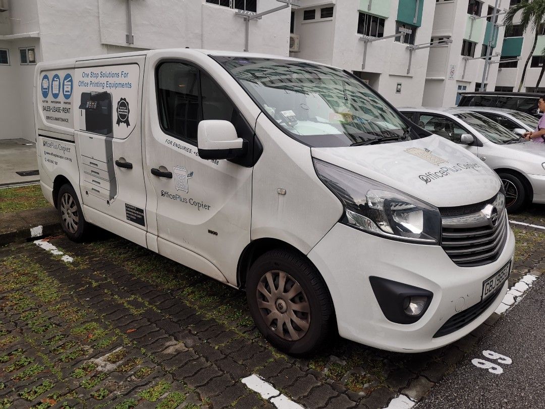 Opel Vivaro 1.6 Manual (Category: Used Commercial Vehicles for Sale) located in Singapore. Submitted by copier_supplies (Listing ID 1333918203, Image 2). Description: direct owner stock unit accident free can arrange for viewing.