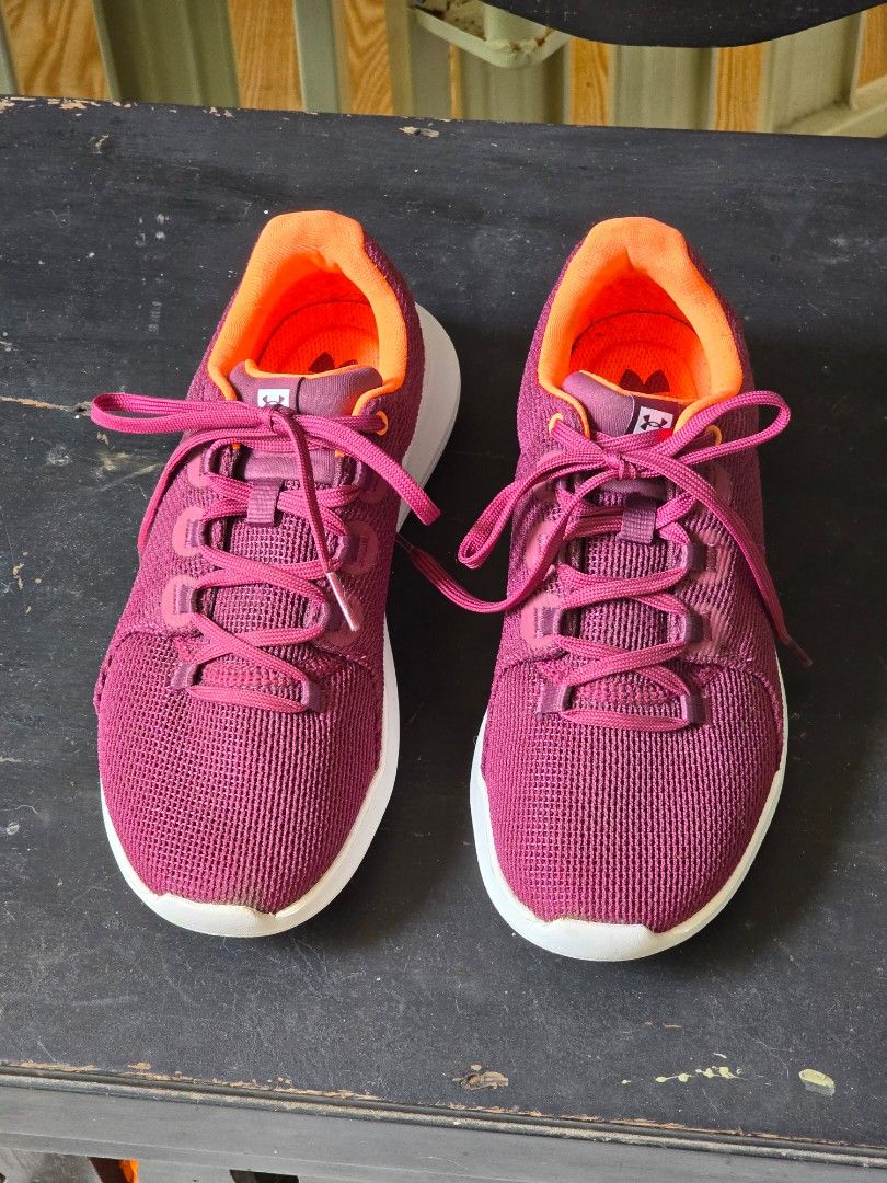 Original Under Armour Ripple 2.0 Running Shoes Purple Orange Women s US 7 Women s Fashion Footwear Sneakers on Carousell