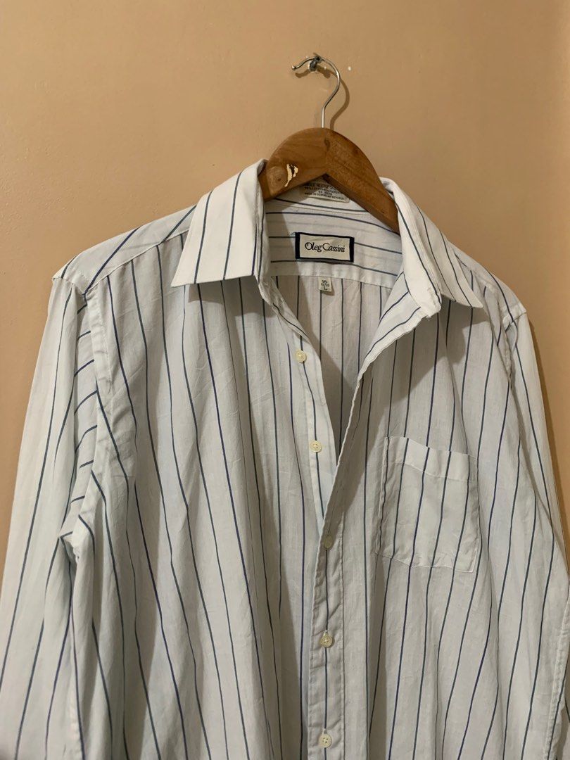 Premium Button Down Long Sleeves Polo - Oleg Cassini (Category: Luxury Apparel) located in Dasmarinas. Submitted by phamhannii (Listing ID 1333949392, Image 1). Description: Premium Button Down Long Sleeves Polo - Oleg Cassini (Blue/White Striped) Dimes (WxL): 24 x 30.5 inches Color Rate: 9.8/10 Condition Rate: 9.8/10 Excellent Condition All items are washed and sanitized. Gcash payment only. Pm me for inquiries🙂 Check out my account for more fa