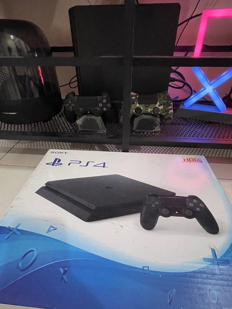 PS4 slim 1TB + 2 Sony Original Controller+ Base& Wireless charging ...