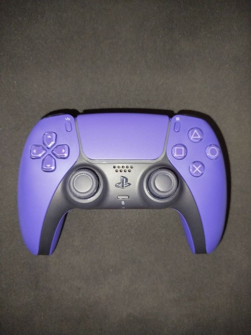 USED Dualsense PS5 Controller latest release GALACTIC PURPLE like new (Category: Controllers) located in Quezon City. Submitted by calibre027 (Listing ID 1333885696, Image 1). Description: USED Dualsense PS5 Controller latest release GALACTIC PURPLE like new 👉 Makinis and sariwa. Very good condition, no issue, no stick drift, pwede itest sa android phone upon meetup 👉Slightly used kasi may mga iba akong controller. Rubber sa analog intact, hind
