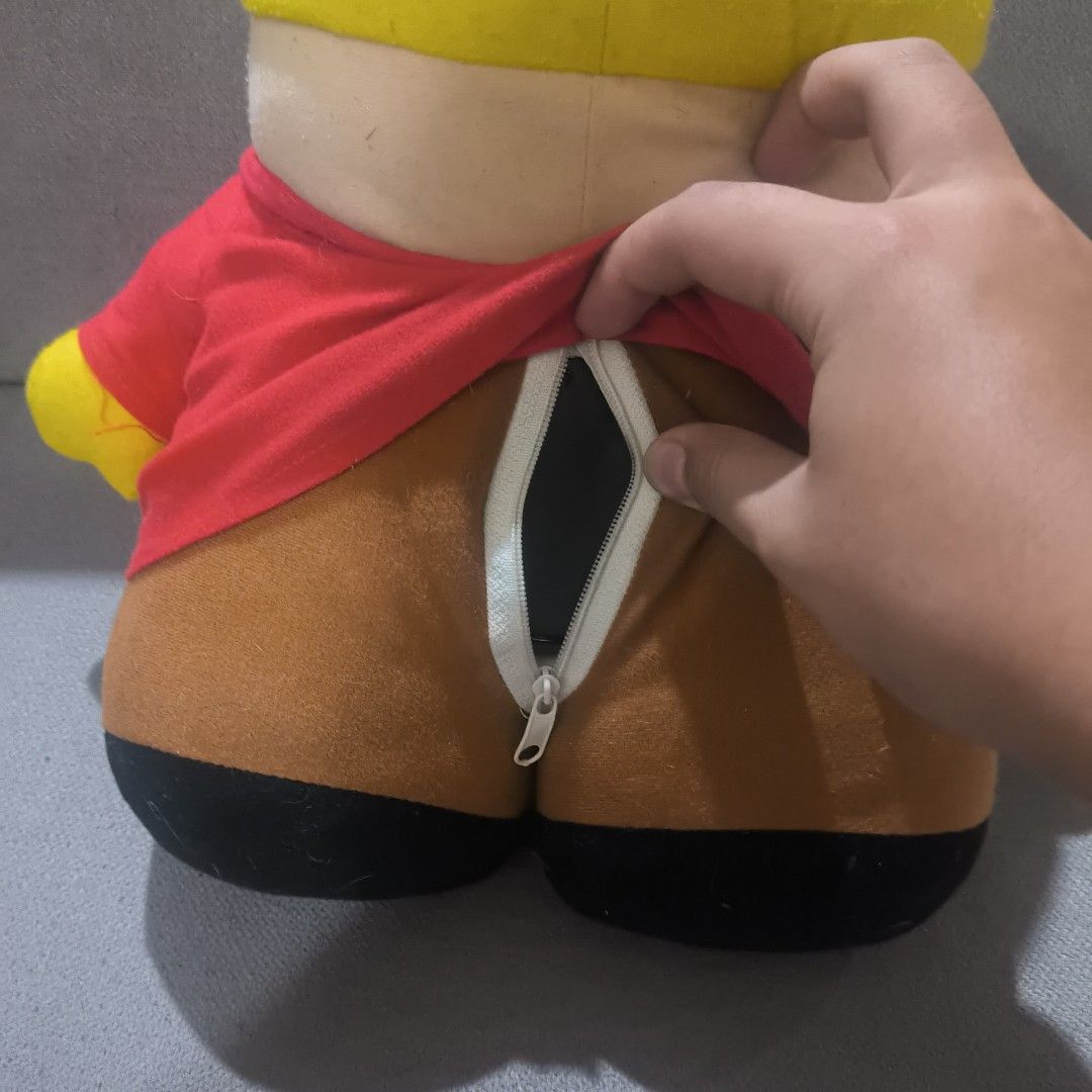 Vintage Big Cartman Plush Stuff Toy (Category: Plushies & Soft Toys) located in Bacoor. Submitted by zeuzc1an (Listing ID 1333971785, Image 3). Description: Meron sand box pero sira kayo nalang bahala if Papaayis nyo dirty eyes washable den pre loved authentic.