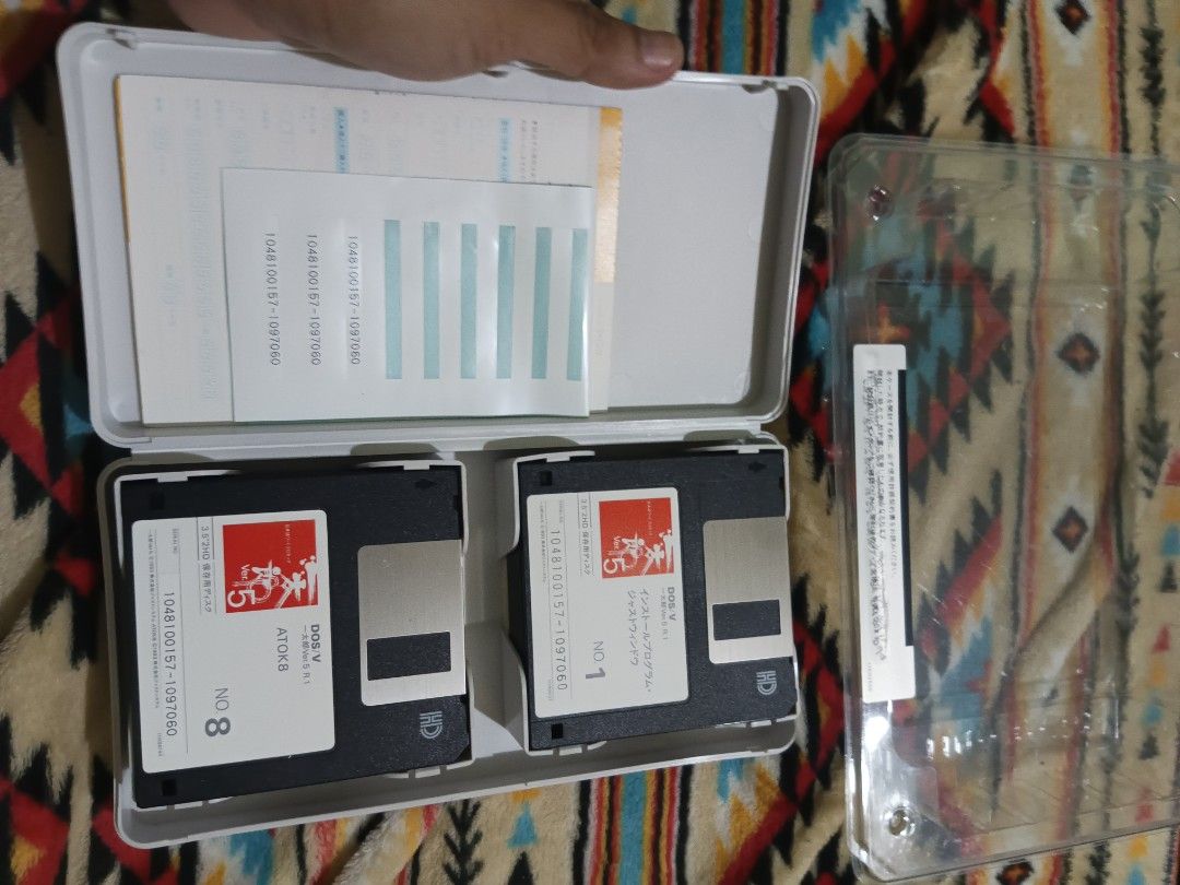 Windows DOS V - version 5 R1 floppy disk set installer (Category: Software) located in Quezon City. Submitted by markgolveo (Listing ID 1333877546, Image 2). Description: Windows DOS V - version 5 R1 floppy disk set installer.