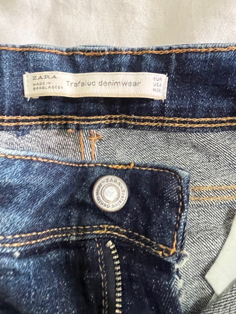 Zara Jeans (Category: Jeans) located in Valenzuela. Submitted by declutterclutter_ (Listing ID 1333936239, Image 3). Description: .