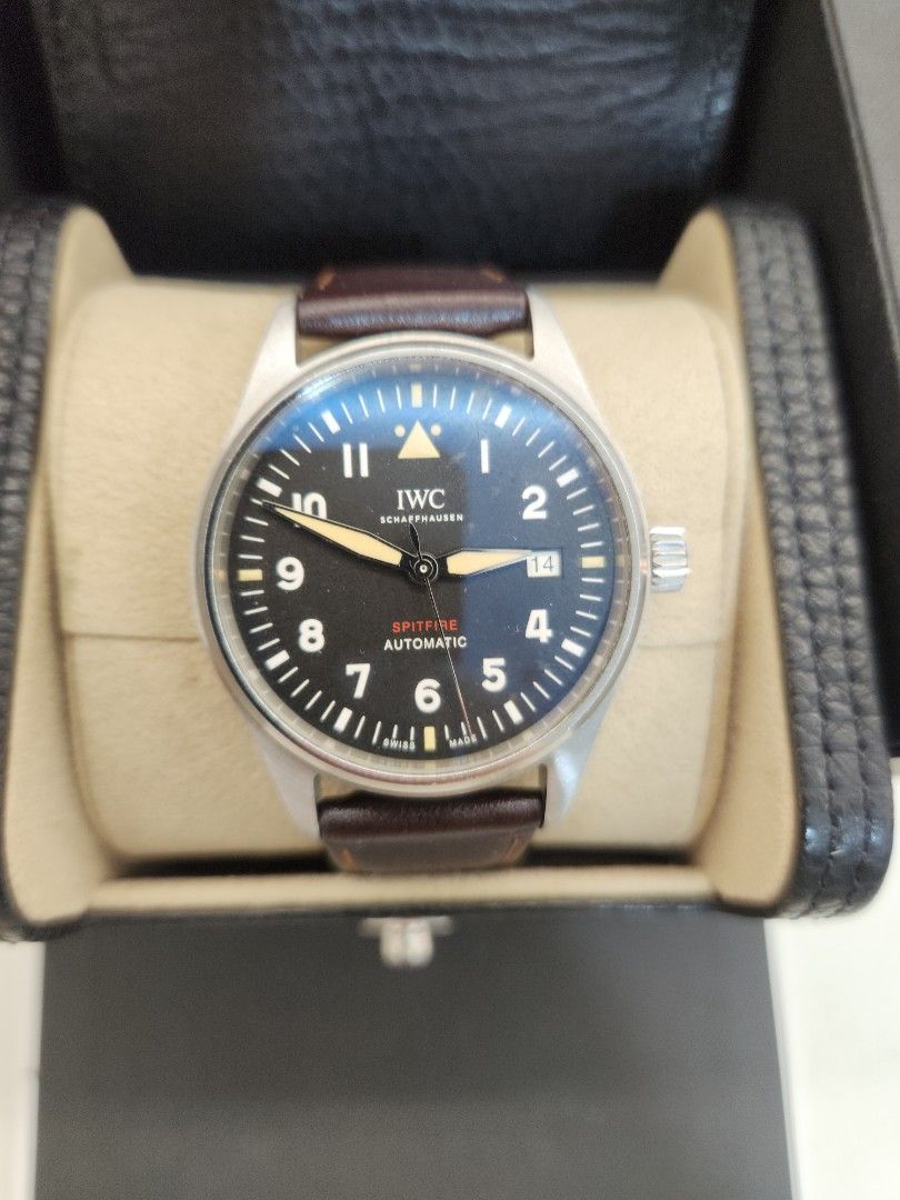 2019 IWC Spitfire Automatic (39mm) (Category: Luxury Watches) located in San Juan City. Submitted by rol_16570 (Listing ID 1335565287, Image 2). Description: -IWC Spitfire Automatic - Stainless Steel - 39mm case - Black Dial - Vintage look - Negotiable after viewing -Complete set (inc. paper box).