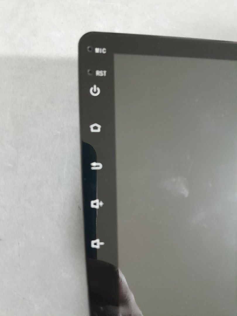 Android Head Unit (Category: Navigation & Displays) located in Singapore. Submitted by red_devil10 (Listing ID 1335460190, Image 2). Description: Supports YouTube, Netflix, Google Maps etc. Removed from my previous Nissan Qashqai. Working fine. 10.1 inch, RAM 2GB, ROM 16GB.