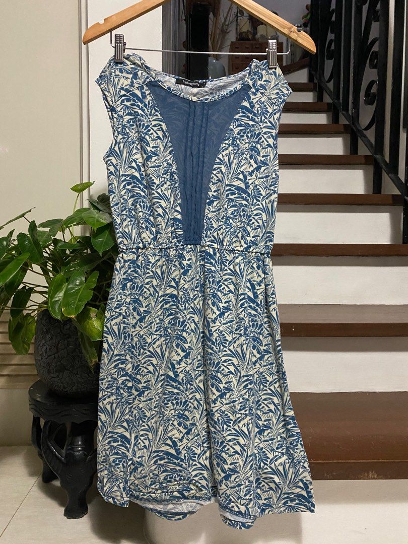 Blue dress (Category: Dresses) located in Quezon City. Submitted by jujoo (Listing ID 1335537343, Image 1). Description: .