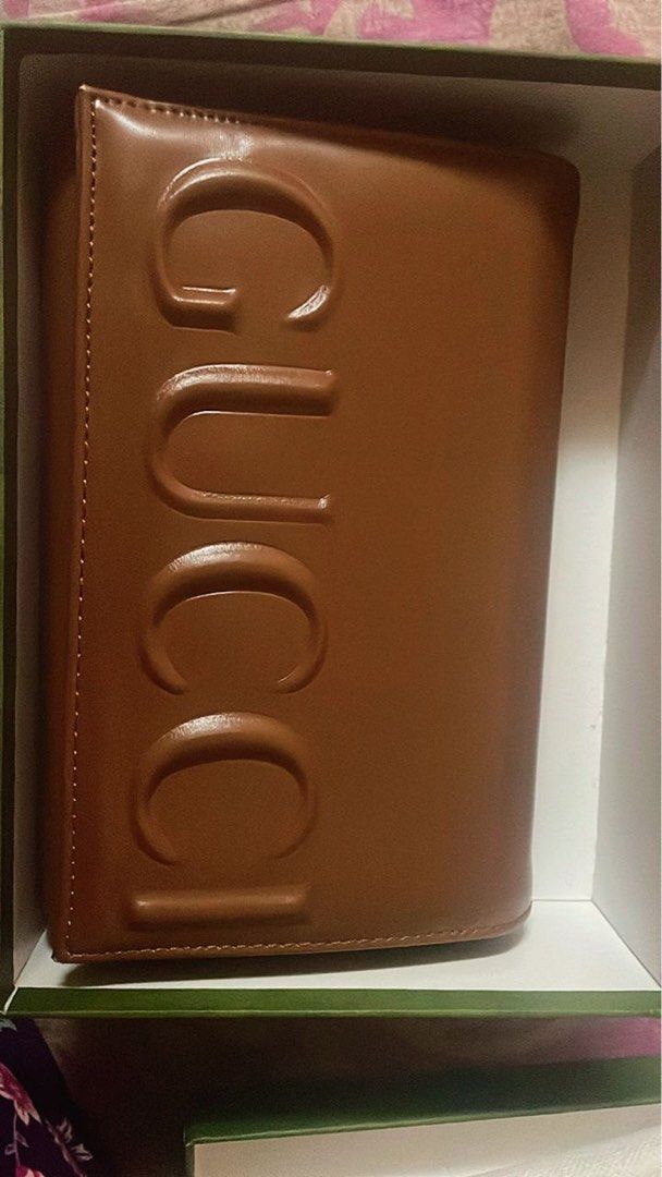 Bundle Gucci (Category: Clutches) located in Kapar. Submitted by nfatiha_90 (Listing ID 1335525849, Image 2). Description: Condition : 10/10 Free box , dust bag .