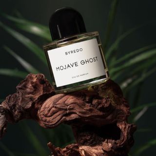 (Category: ) located in . Submitted by arman.perfume (Listing ID 1335578982, Image 1). Description: .